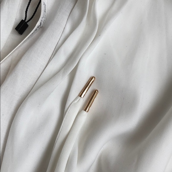 🆕 White Stylestalker short romper - Picture 6 of 7